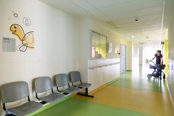 Klinika-Pediatrii-i-Endokrynologii-WUM-02-600x400