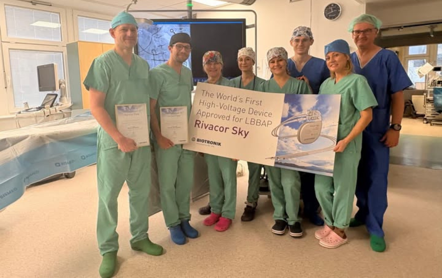 Implantacjia nowoczesnego kardiowertera-defibrylatora z funkcją resynchronizacji pracy serca w Klinice Kardiologii UCK WUM